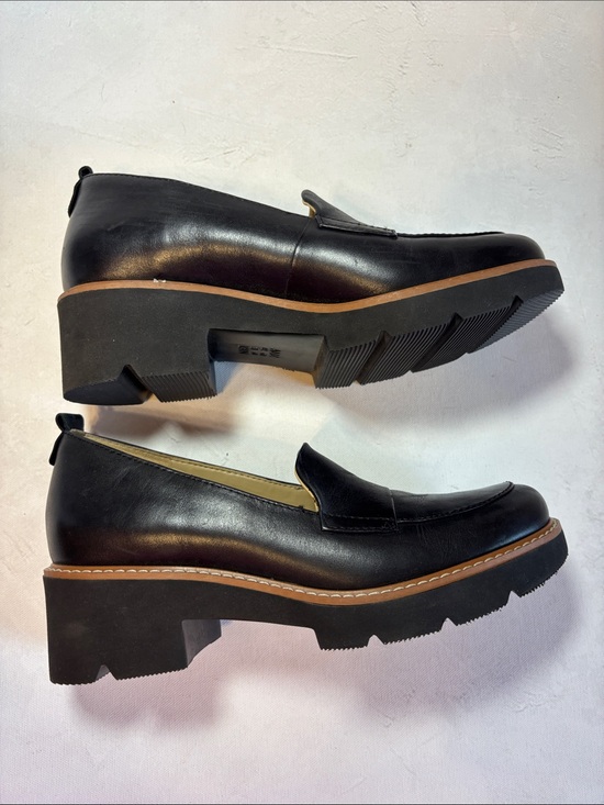 Naturalizer Cabaret Black Leather Slip-On Loafers with Contrast Welt, size 6